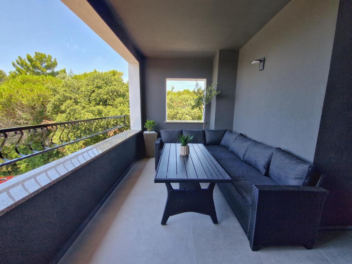 Apartments Jasna Rovinj Bagian luar foto